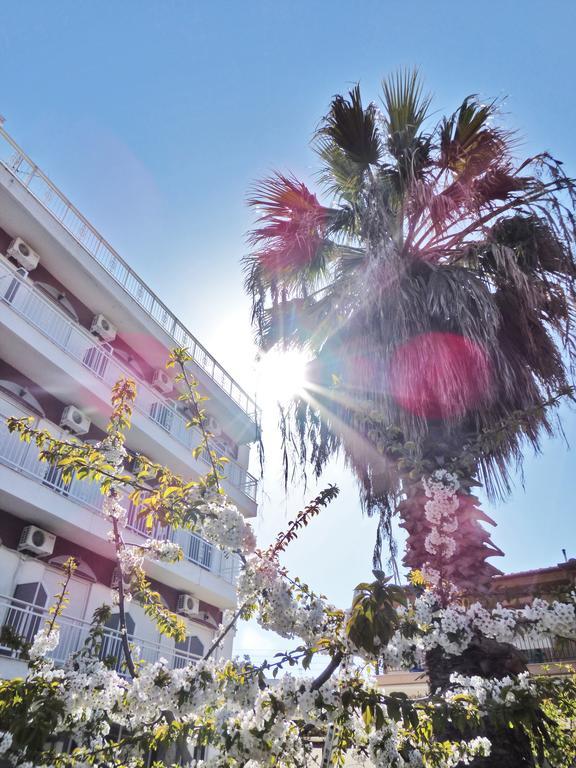 Hotel Triada يميناريا المظهر الخارجي الصورة