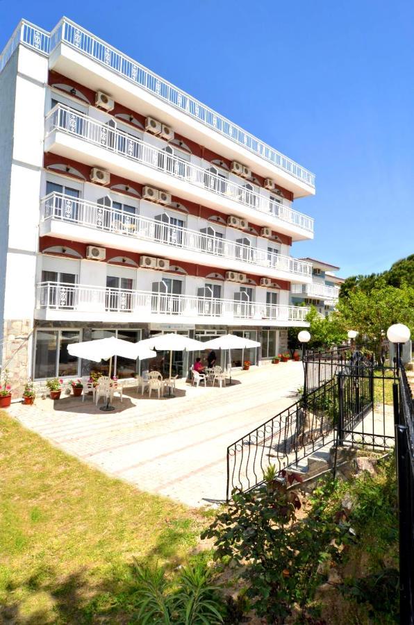 Hotel Triada يميناريا المظهر الخارجي الصورة