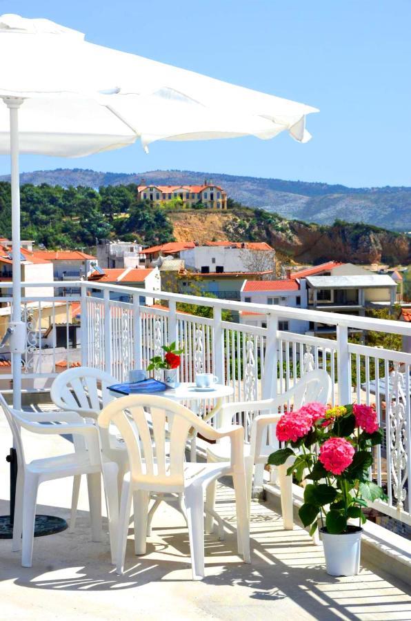 Hotel Triada يميناريا المظهر الخارجي الصورة