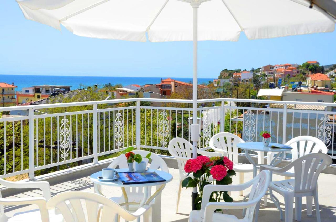 Hotel Triada يميناريا المظهر الخارجي الصورة