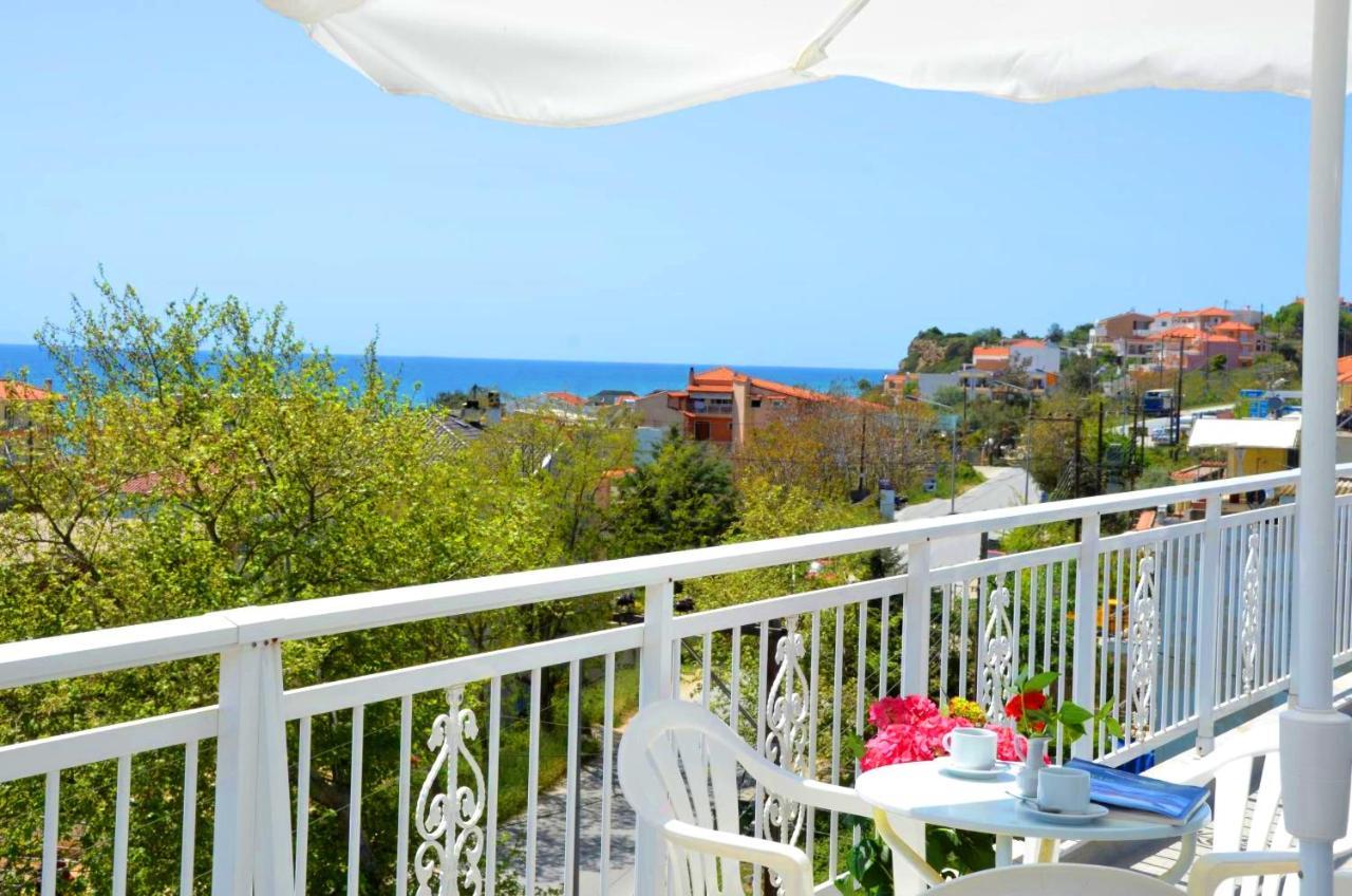 Hotel Triada يميناريا المظهر الخارجي الصورة