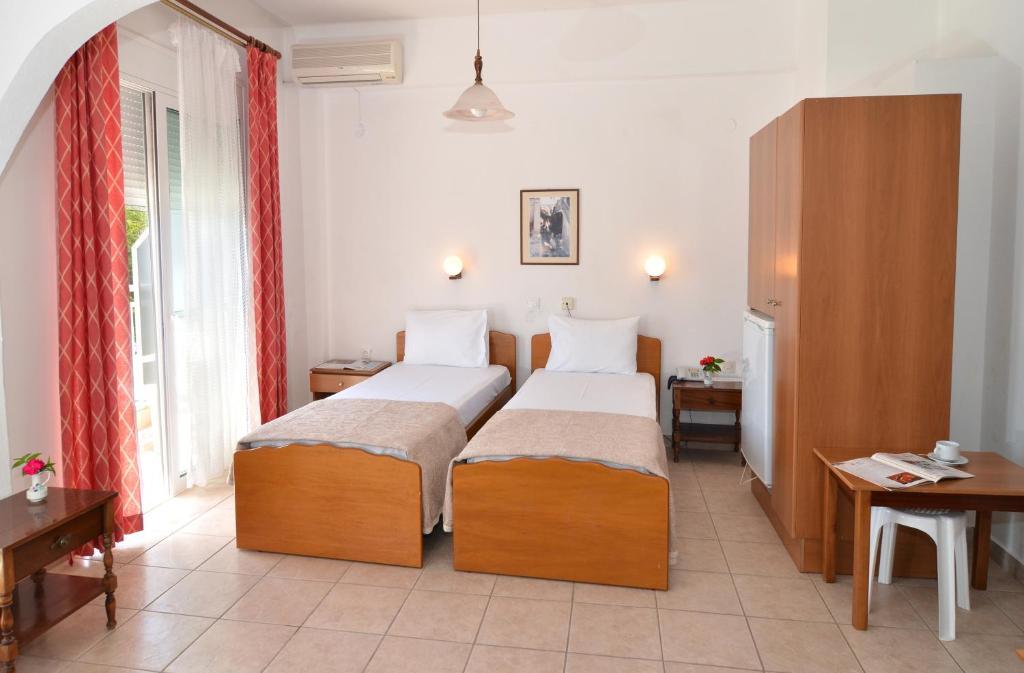 Hotel Triada يميناريا المظهر الخارجي الصورة